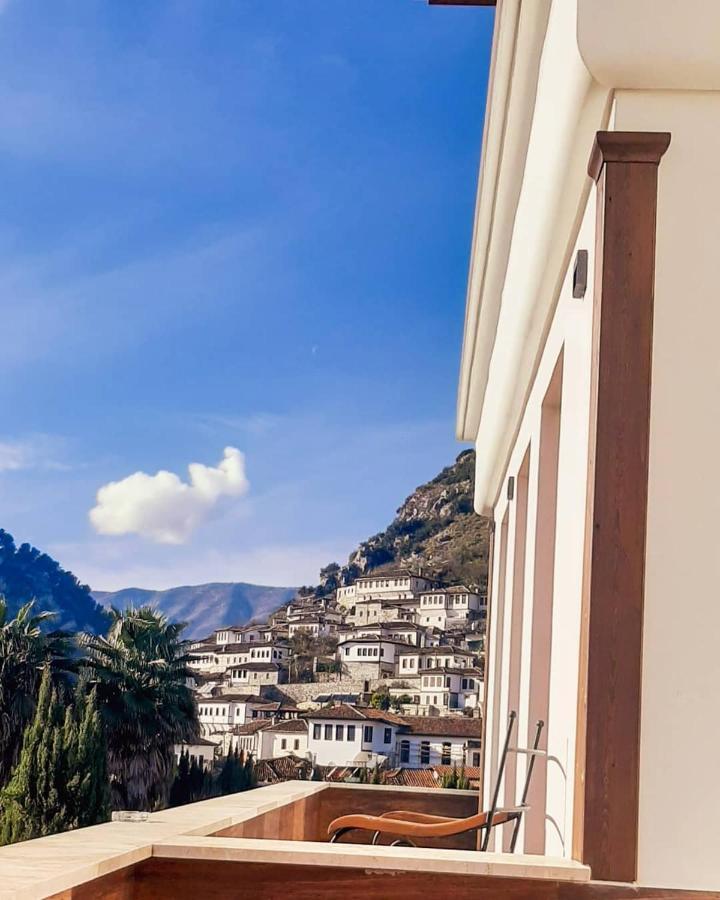 Hotel Rezidenca Desaret Berat Esterno foto