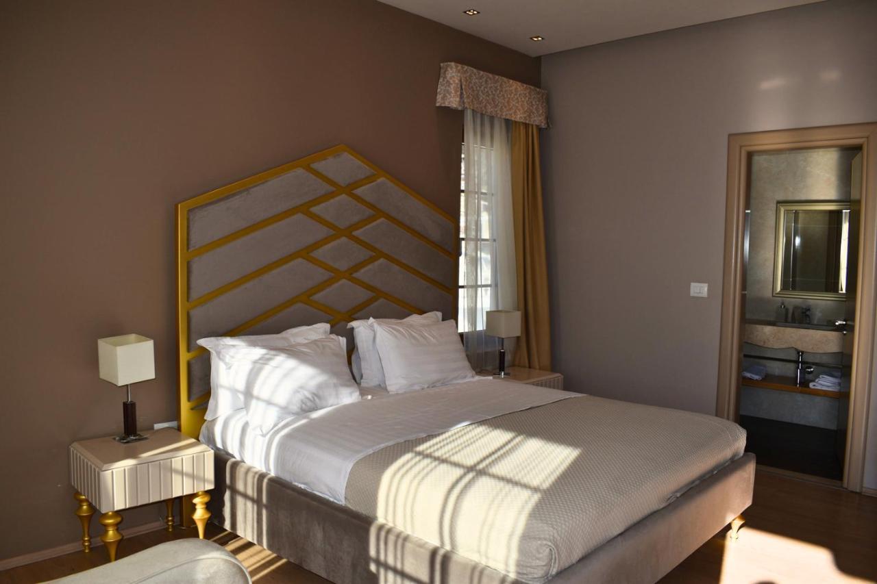 Hotel Rezidenca Desaret Berat Esterno foto