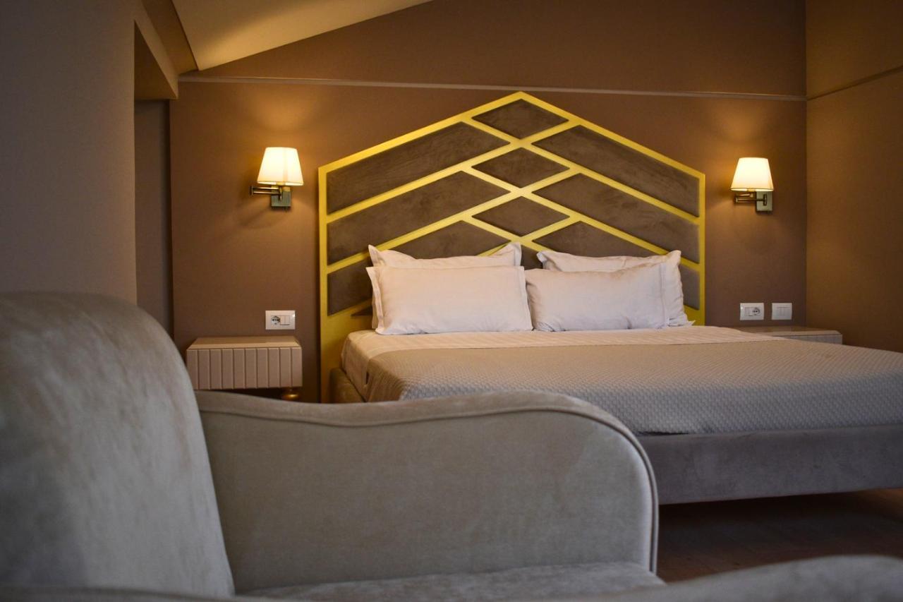 Hotel Rezidenca Desaret Berat Esterno foto